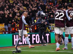 Villa Vs Young Boys: Rusuh! Malen Dilempari Suporter Hingga Luka