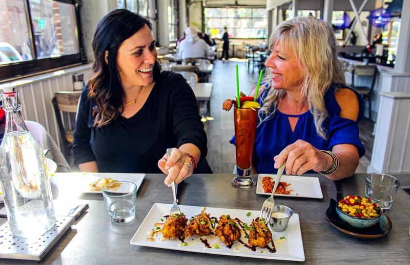 5 Pengalaman Kuliner Paling Unik di Dunia yang Bikin Foodies Ketagihan! Pengalaman Kuliner Paling Unik di Dunia