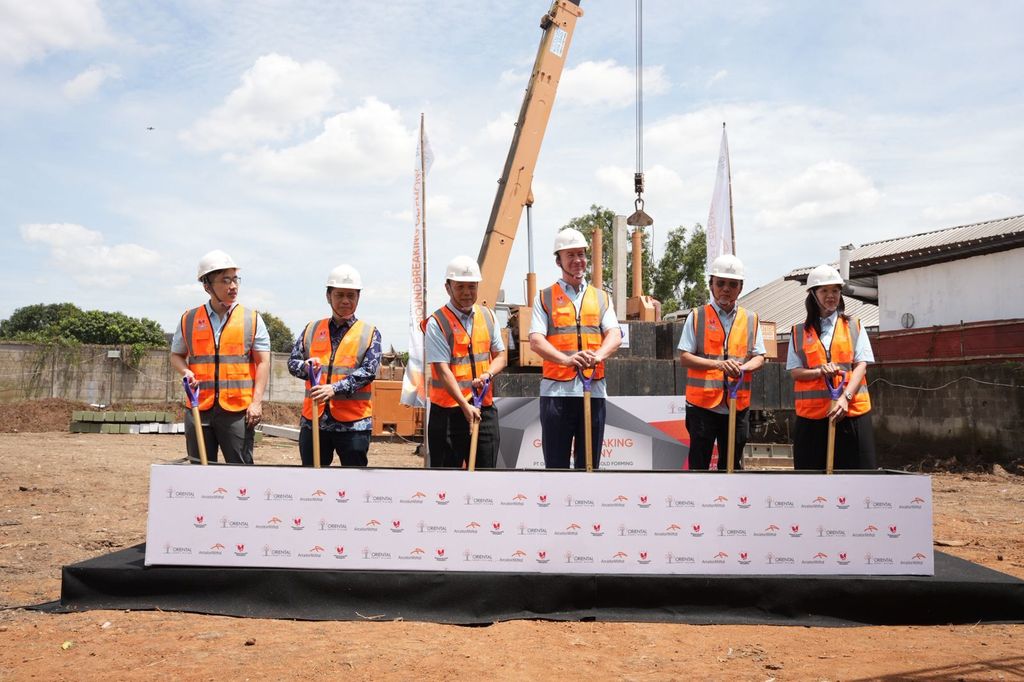 acara Ground Peletakan Batu Pertama Pabrik Heavy Gauge Cold-Forming