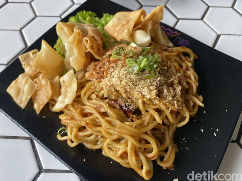 Adu Rasa 3 Mie Pedas Kekinian, Mana yang Paling Bikin Ketagihan?