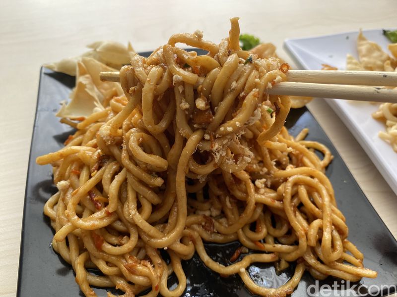 Adu Rasa 3 Mie Pedas Kekinian, Mana yang Paling Bikin Ketagihan?