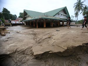 Video Warga Aceh soal Banjir: Seumur-umur Belum Pernah Kayak Gini
