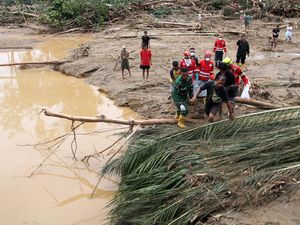 Walhi Tepis Bobby Nasution yang Sebut Banjir di Sumut karena Cuaca Ekstrem