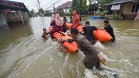 Netizen Ramai Doakan Tim SAR Selamatkan Korban Banjir Bandang Sumatra