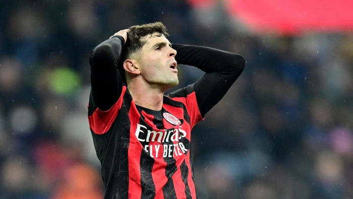 Soccer Football - Serie A - Inter Milan v AC Milan - San Siro, Milan, Italy - November 23, 2025 AC Milans Christian Pulisic reacts REUTERS/Daniele Mascolo