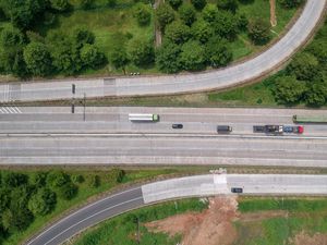 Daftar Ruas Tol yang Dibuka Gratis-Diskon 20% Libur Nataru