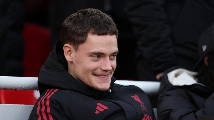 Soccer Football - Premier League - Liverpool v Nottingham Forest - Anfield, Liverpool, Britain - November 22, 2025 Liverpools Florian Wirtz before the match REUTERS/Phil Noble EDITORIAL USE ONLY. NO USE WITH UNAUTHORIZED AUDIO, VIDEO, DATA, FIXTURE LISTS, CLUB/LEAGUE LOGOS OR LIVE SERVICES. ONLINE IN-MATCH USE LIMITED TO 120 IMAGES, NO VIDEO EMULATION. NO USE IN BETTING, GAMES OR SINGLE CLUB/LEAGUE/PLAYER PUBLICATIONS. PLEASE CONTACT YOUR ACCOUNT REPRESENTATIVE FOR FURTHER DETAILS..