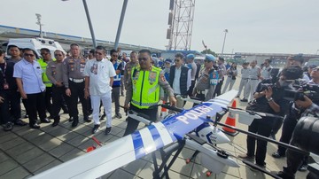 Kakorlantas Cek Kesiapan Posko Operasi Lilin 2025, Ada Drone-Mobil Command Center Canggih