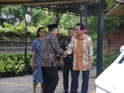 Menkop Bertemu Sultan HB X, Bahas Lahan untuk Gudang Kopdes Merah Putih