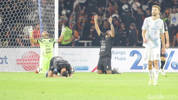 Persija Taklukkan PSIM 2-0, Kemenangan Manis di Usia ke-97