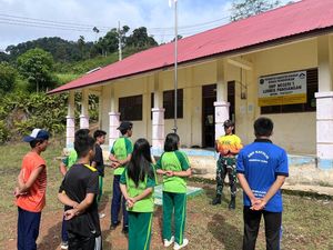 Asa Siswa SMP di Perbatasan, Pergi Bersekolah Tanpa Gedung Sekolah