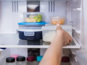 Waspada! 5 Makanan Sisa Ini Lebih Bahaya dari Konsumsi Ayam Mentah