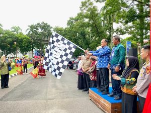 Pelajar SMK Unjuk Kreativitas di Karnaval Seni Budaya Sumsel 2025