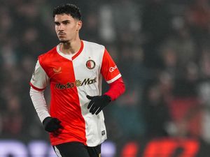 Van Persie Kasih Debut ke Sang Anak, Feyenoord Kalah