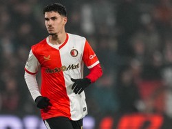 Van Persie Kasih Debut ke Sang Anak, Feyenoord Kalah