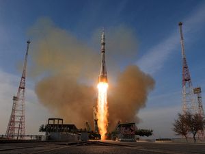 Soyuz MS-28 Sukses Antar Kru Baru ke Stasiun Luar Angkasa