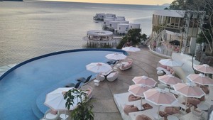 KPK Laporkan Resort di Atas Laut Labuan Bajo Tanpa Amdal ke KKP