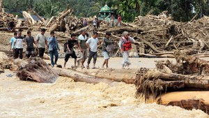 Bobby Nasution Bilang Banjir Besar karena Cuaca Ekstrem, Walhi Membantah