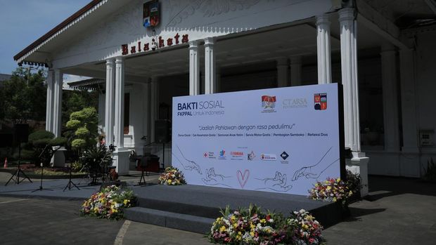 Kepedulian untuk sesama kembali diwujudkan CT Arsa Foundation bersama Forum Komunikasi Putra Putri Angkatan Laut (FKPPAL) dalam kegiatan bakti sosial yang digelar di Balai Kota Bogor, Sabtu (29/11).