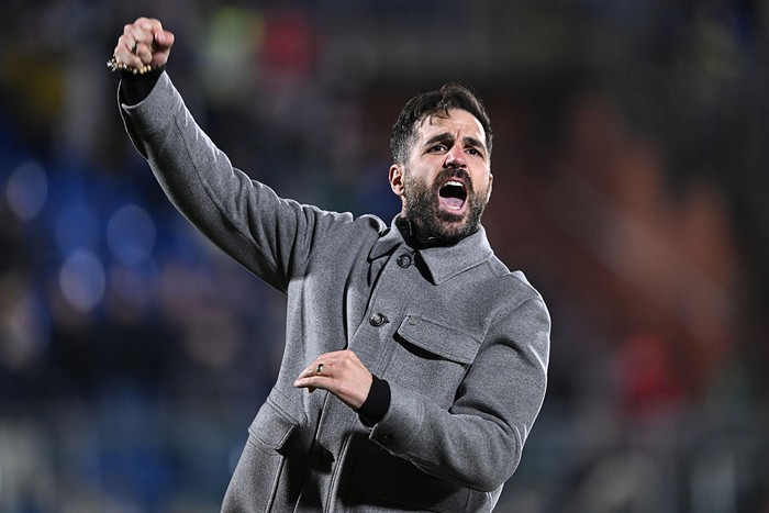 COMO, ITALY - NOVEMBER 28: Cesc Fabregas of Como celebrates at the end of the match of the Serie A match between Como 1907 and US Sassuolo Calcio at Giuseppe Sinigaglia Stadium on November 28, 2025 in Como, Italy. (Photo by Image Photo Agency/Getty Images)