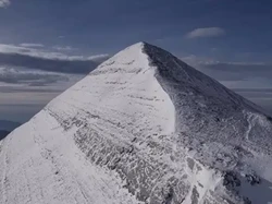Uniknya Puncak Gunung Taygetus di Yunani, Mirip Piramida