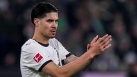 Kevin Diks bermain penuh sebagai bek tengah saat Borussia Monchengladbach menahan RB Leipzig tanpa gol di Liga Jerman. Hasil itu membawa timnya menempati peringkat 11 klasemen sementara Bundesliga dengan 13 poin. Foto: Getty Images/Rene Nijhuis/MB Media
