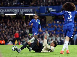 Dear Lamine Yamal, Lupakan Cucurella