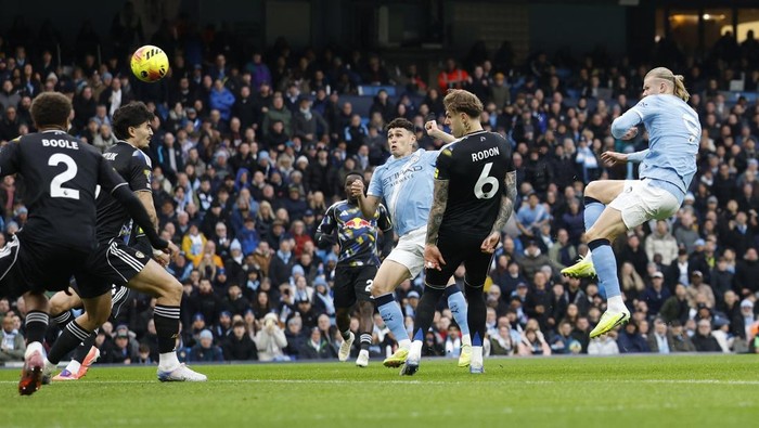 Turun Minum, Man City Ungguli Leeds 2-0