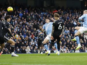 Turun Minum, Man City Ungguli Leeds 2-0