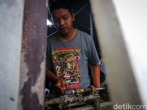 Senja Kala Perajin Kuningan Ngawen Sleman