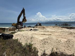 Dituding Rusak Terumbu Karang, Proyek Tanggul di Gili Meno Dikeluhkan