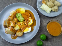 Ngiler! Ini 7 Makanan Kaki Lima Terenak di Indonesia Versi Terbaru 2025