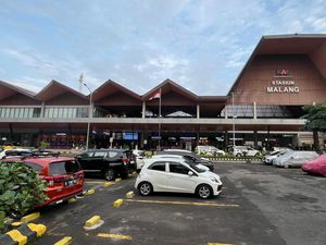 Trans Jatim Kini Layani Penumpang di Stasiun Malang