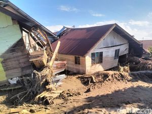 Korban Tewas Banjir-Longsor di Aceh 83 Orang, 65 Masih Hilang