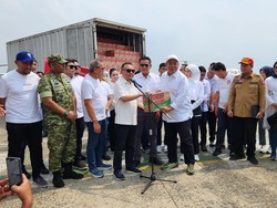 Pimpinan DPR Kirim Bantuan Logistik ke Pengungsi Banjir di Aceh-Sumatera