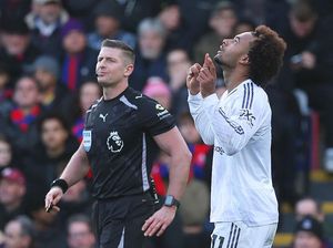 Setelah Setahun Tak Bikin Gol, Zirkzee Akhirnya Buka Puasa