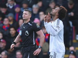 Setelah Setahun Tak Bikin Gol, Zirkzee Akhirnya Buka Puasa