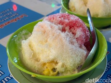 Ngemil Tekwan Enak hingga Es Campur di Pusat Kuliner Tebet Terbaru