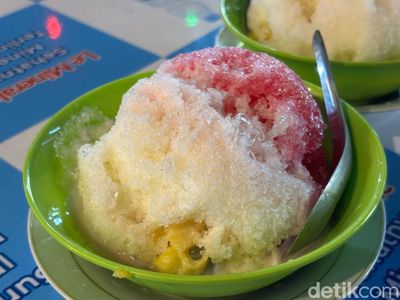 Ngemil Tekwan Enak hingga Es Campur di Pusat Kuliner Tebet Terbaru