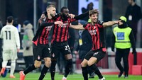Milan sempat mendapatkan peluang lain melalui Leao dan Strahinja Pavlovic, tetapi penyelesaian akhir belum mampu menggandakan keunggulan. Hingga peluit panjang berbunyi, skor 1-0 tetap bertahan. REUTERS/Daniele Mascolo