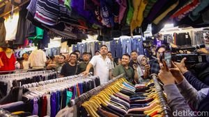 Menteri UMKM Tinjau Aktivitas Thrifting di Pasar Senen