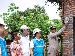 PLN Sambungkan Listrik Gratis untuk 171 Warga Prasejahtera di Tulungagung