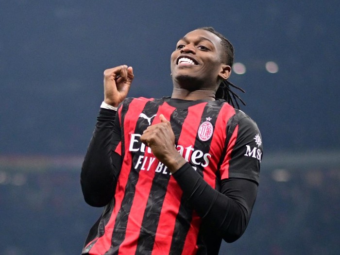 Soccer Football - Serie A - AC Milan v Lazio - San Siro, Milan, Italy - November 29, 2025 AC Milan's Rafael Leao celebrates scoring their first goal REUTERS/Daniele Mascolo