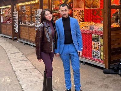 Muka Flat Gusti Ega Tiap Foto Bareng Angel Karamoy Disorot