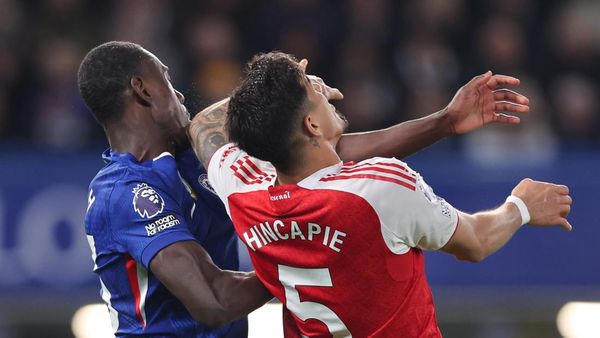 Foto: Duel UFC ala Chelsea Vs Arsenal