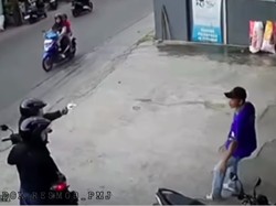 Duo Maling Motor Todong Warga di Depok Ditangkap, Senpi-Peluru Disita