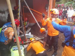 3 Pekerja Tertimbun Saat Gali Septic Tank di Sleman, 1 Tewas