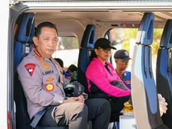 Kapolri Patroli Udara, Tinjau Area Terdampak Banjir di Tapanuli Tengah