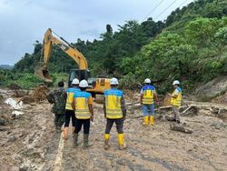 Kementerian PU Kerahkan Personel & Alat Berat Atasi Bencana Aceh-Sumatera