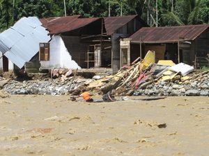 Mendagri soal Status Bencana Aceh-Sumut-Sumbar: Perlakuannya Sudah Nasional